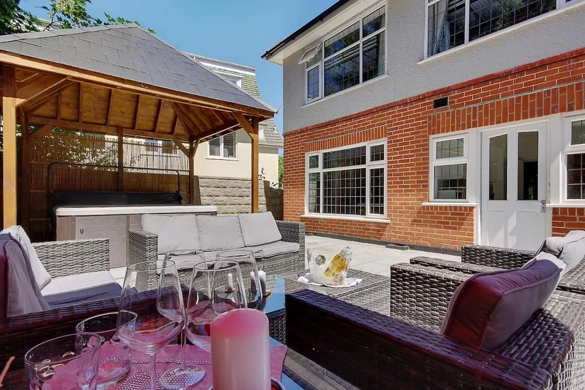 The Majestic Villa Bournemouth 0*,